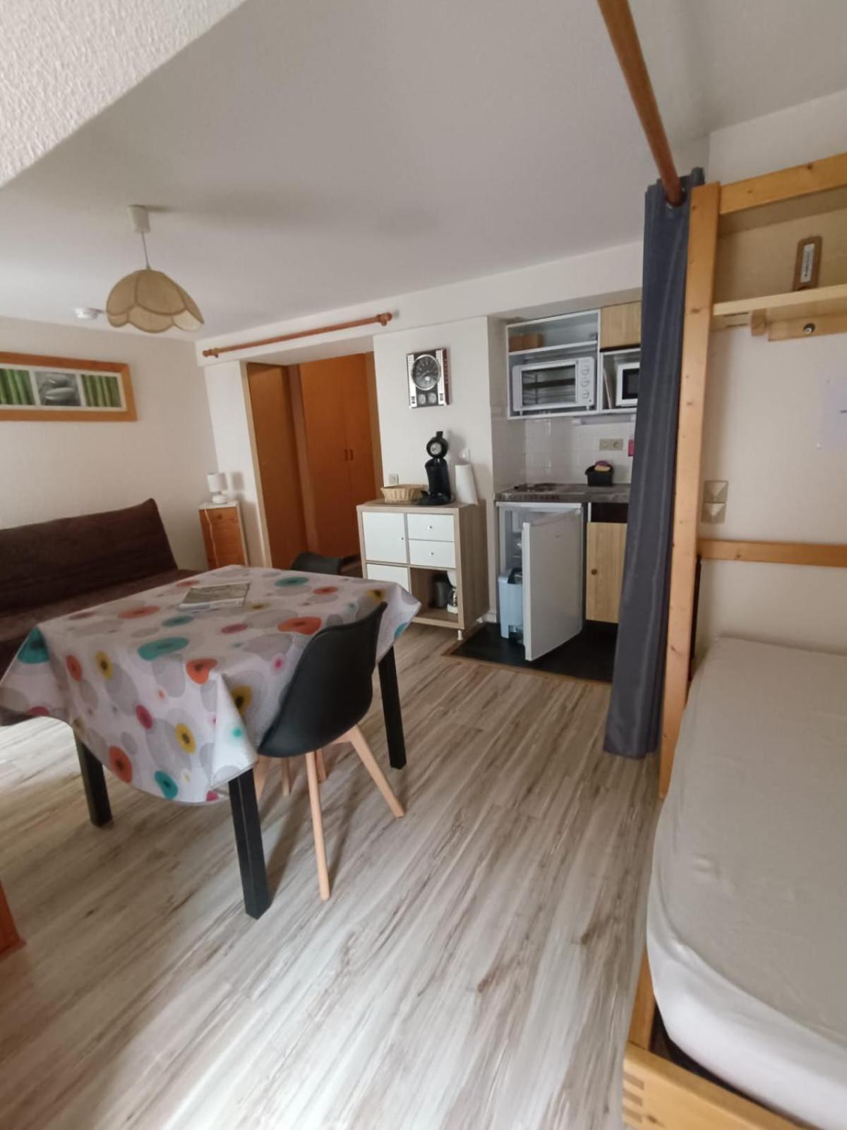 Studio Classe 4 Personnes Face Aux Thermes, Avec Coin Nuit Le Mont-Dore Esterno foto